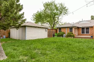 9520 Ash Creek Dr, Dallas, TX 75228 - Photo 23