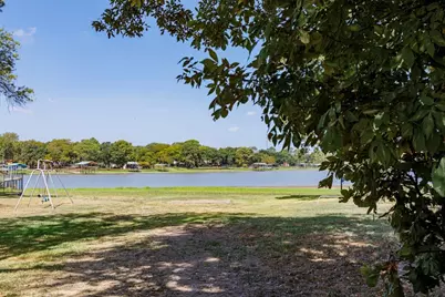 138 Erie Street, Gun Barrel City, TX 75156 - Photo 27