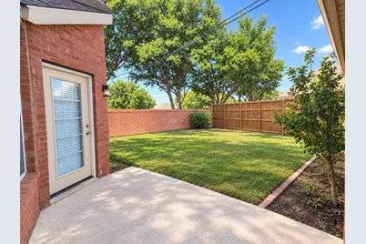 10316 Donley Drive, Irving, TX 75063 - Photo 9