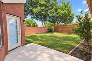 10316 Donley Dr, Irving, TX 75063 - Photo 9