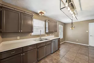 7 Mills Ct, Mansfield, TX 76063 - Photo 17