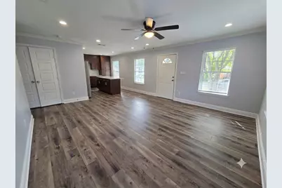 914 17th Street, Grand Prairie, TX 75050 - Photo 7