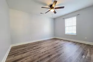 914 17th St, Grand Prairie, TX 75050 - Photo 17