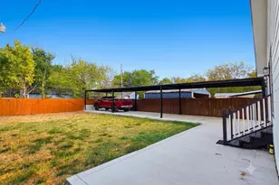 914 17th St, Grand Prairie, TX 75050 - Photo 23