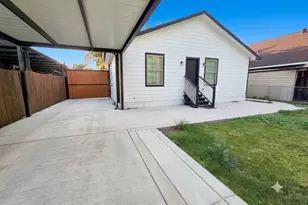 914 17th St, Grand Prairie, TX 75050 - Photo 21