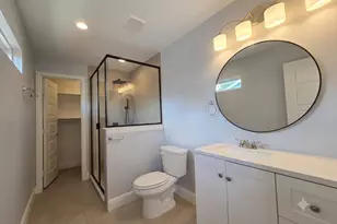 914 17th St, Grand Prairie, TX 75050 - Photo 13
