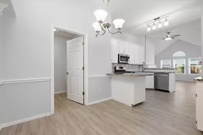 2540 Plumdale Drive, Carrollton, TX 75006 - Photo 11