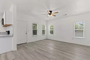 1215 Kellum St, Waco, TX 76704 - Photo 17