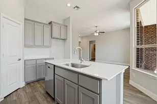 10623 Cherry Tree Wy, Grand Prairie, TX 76065 - Photo 9