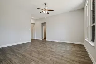 10623 Cherry Tree Wy, Grand Prairie, TX 76065 - Photo 5