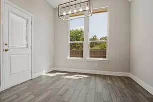 10623 Cherry Tree Wy, Grand Prairie, TX 76065 - Photo 17