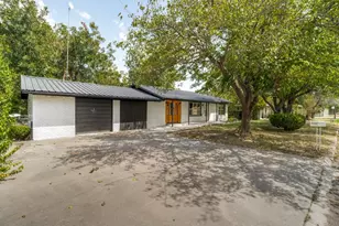 107 N Avenue P, Clifton, TX 76634 - Photo 1