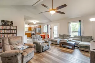 1225 Sandstone Dr, Cleburne, TX 76033 - Photo 9