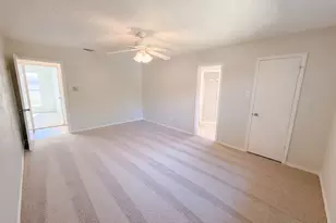 2209 Mountainview Dr, Hurst, TX 76054 - Photo 5