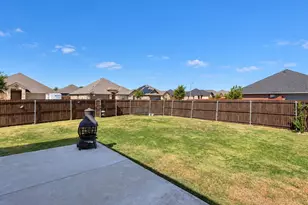 513 Clearlake Dr, Waxahachie, TX 75165 - Photo 21