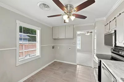 605 NE 33rd Street, Grand Prairie, TX 75050 - Photo 13