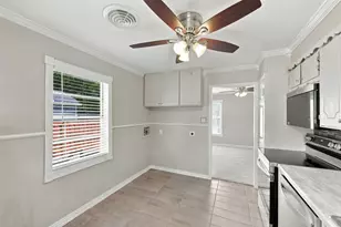 605 NE 33rd St, Grand Prairie, TX 75050 - Photo 13