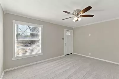 605 NE 33rd Street, Grand Prairie, TX 75050 - Photo 5