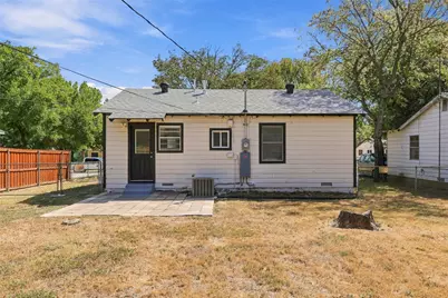 605 NE 33rd Street, Grand Prairie, TX 75050 - Photo 19