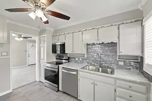 605 NE 33rd St, Grand Prairie, TX 75050 - Photo 11