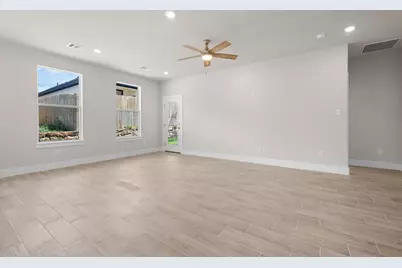 5621 San Jacinto Drive, Granbury, TX 76048 - Photo 15
