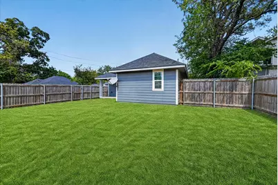 430 W Morgan Street, Denison, TX 75020 - Photo 25