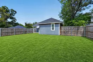 430 W Morgan St, Denison, TX 75020 - Photo 25