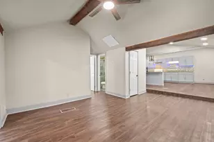 602 SE 18th St, Mineral Wells, TX 76067 - Photo 9