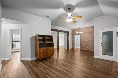 521 Meadowbrook Street, Lake Dallas, TX 75065 - Photo 11