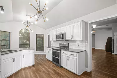 521 Meadowbrook Street, Lake Dallas, TX 75065 - Photo 13