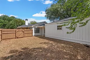 1301 Chapel Creek Rd, Waco, TX 76712 - Photo 23
