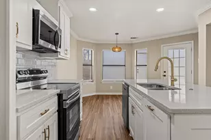 1301 Chapel Creek Rd, Waco, TX 76712 - Photo 9