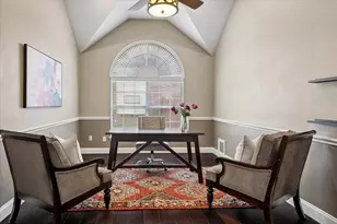 412 Manders Ct, Irving, TX 75063 - Photo 7