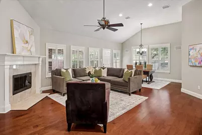 412 Manders Court, Irving, TX 75063 - Photo 9