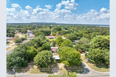 1709 E Apache Trail, Granbury, TX 76048 - Photo 33