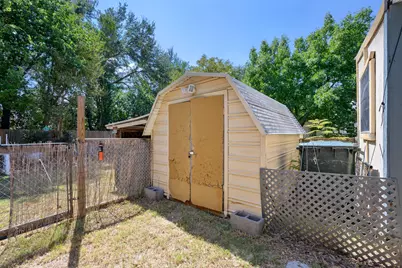 1709 E Apache Trail, Granbury, TX 76048 - Photo 29