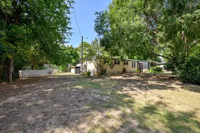 1709 E Apache Trail, Granbury, TX 76048 - Photo 31