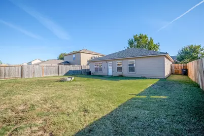 636 Noble Grove Lane, Fort Worth, TX 76140 - Photo 19