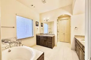 220 Rolling Fork Bend, Irving, TX 75039 - Photo 17