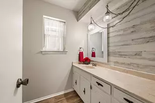 425 Glenwood Terrace, Hurst, TX 76053 - Photo 11