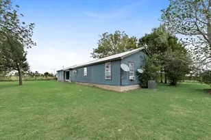 266 Hcr 4317, Milford, TX 76670 - Photo 19