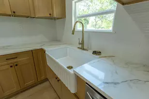 1527 Maple Ave, Waco, TX 76707 - Photo 7
