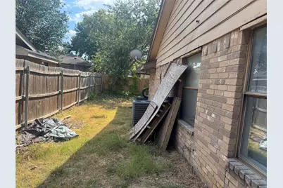 2681 Steppington Street, Grand Prairie, TX 75052 - Photo 23