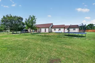 1958 Crockett St, Sanger, TX 76266 - Photo 29