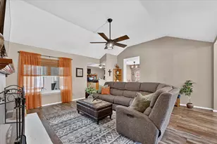 4312 Hillshire Ct, Flower Mound, TX 75028 - Photo 7