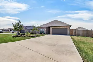2112 Cole St, Mabank, TX 75147 - Photo 1