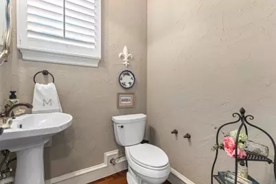 4021 Winsor Drive, Farmers Branch, TX 75244 - Photo 17