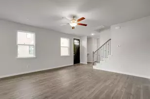 1127 Rusk Wy, Lewisville, TX 75077 - Photo 3