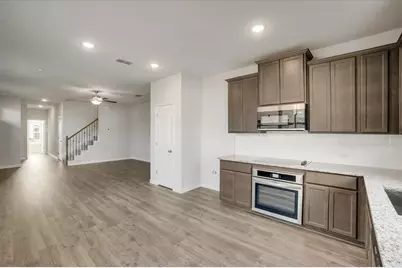 1127 Rusk Way, Lewisville, TX 75077 - Photo 5