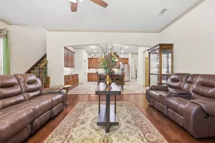 225 Bentley Dr, Midlothian, TX 76065 - Photo 3